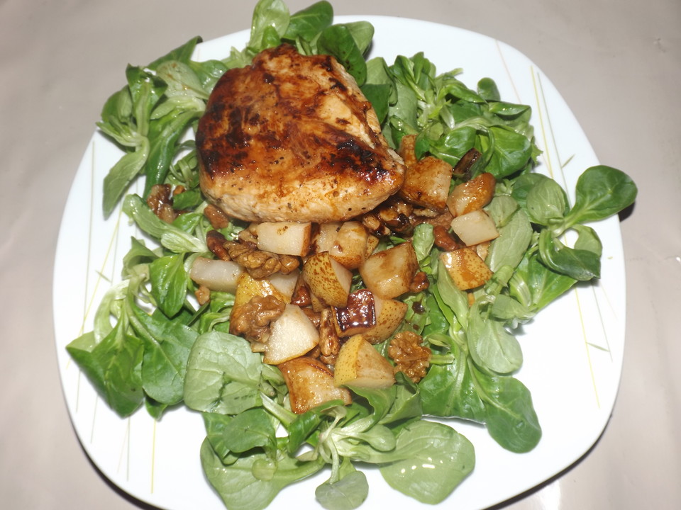 Feldsalat mit gebratenen Birnen und Walnüssen von fine | Chefkoch.de