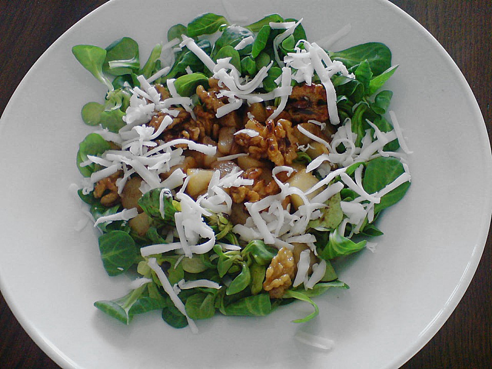 Feldsalat mit gebratenen Birnen und Walnüssen von fine | Chefkoch.de