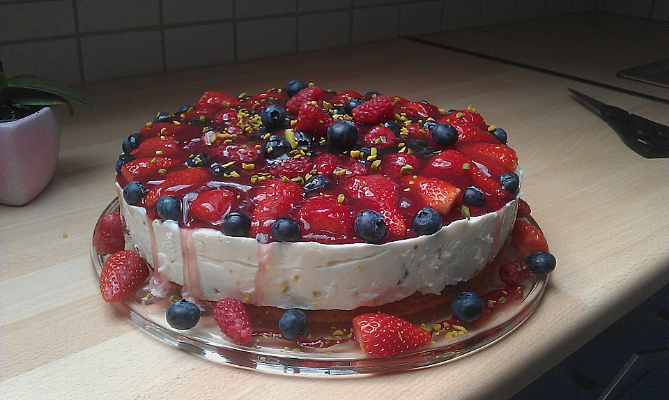 Joghurt-Sahne-Torte mit Früchten von Sofi | Chefkoch.de