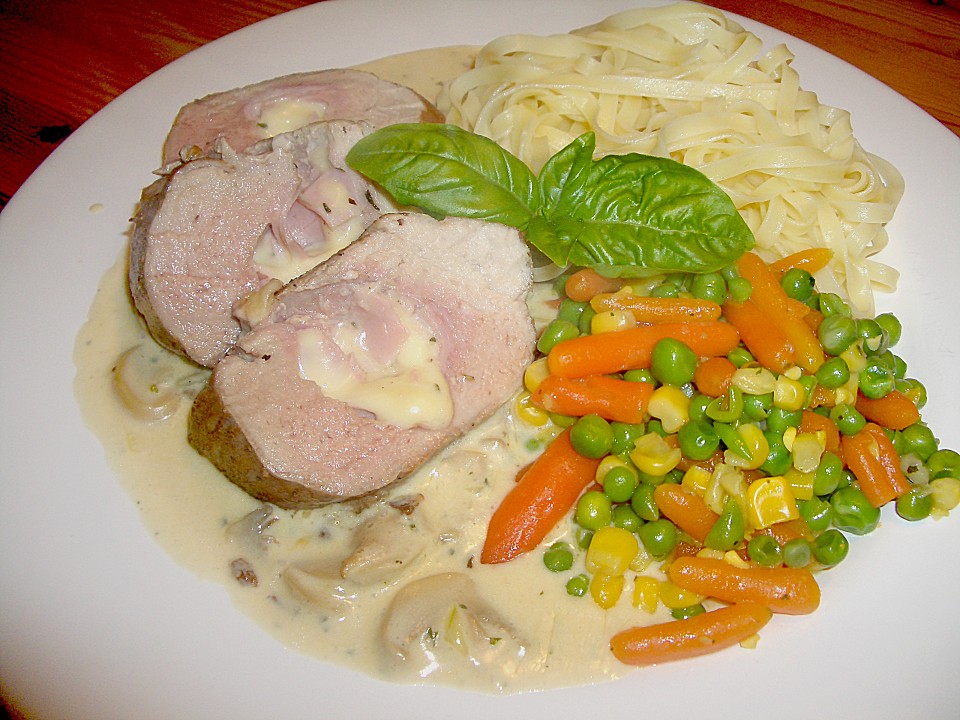 Gefülltes Schweinefilet in Salbeisauce von traumfänger74 | Chefkoch.de