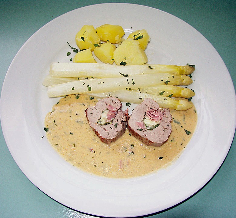 Gefülltes Schweinefilet in Salbeisauce von traumfänger74 | Chefkoch.de