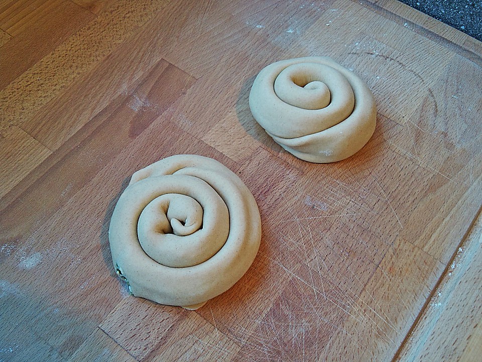 Griechische gefüllte Pita mit Spinat und Schafskäse von gloryous ...