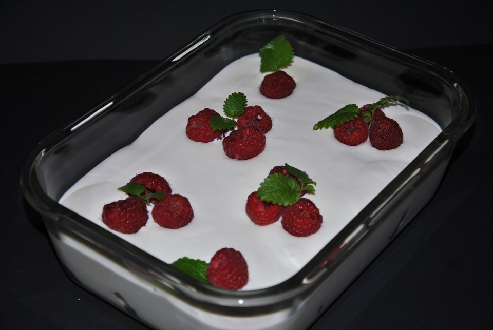 Mini-Windbeutel mit Milchmädchen-Quarkcreme und Himbeeren von chilliii ...