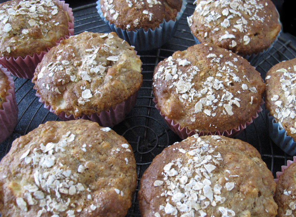 Leichte Apfel-Muffins mit Haferflocken und Zimt | Chefkoch.de