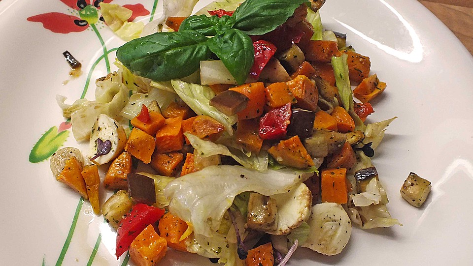 Süßkartoffelsalat mit Auberginen und Paprika von mickyjenny | Chefkoch.de