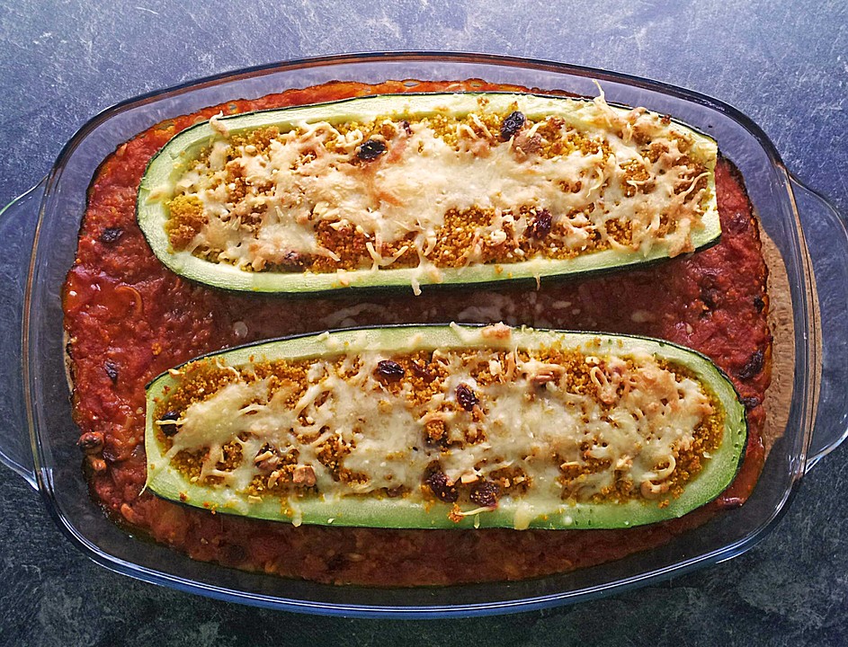 Mit Gewürz-Couscous gefüllte Zucchini von gloryous ...