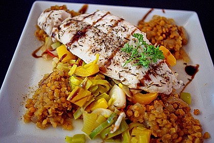 Fisch mit Lauch und Tomaten auf Linsenbett 2