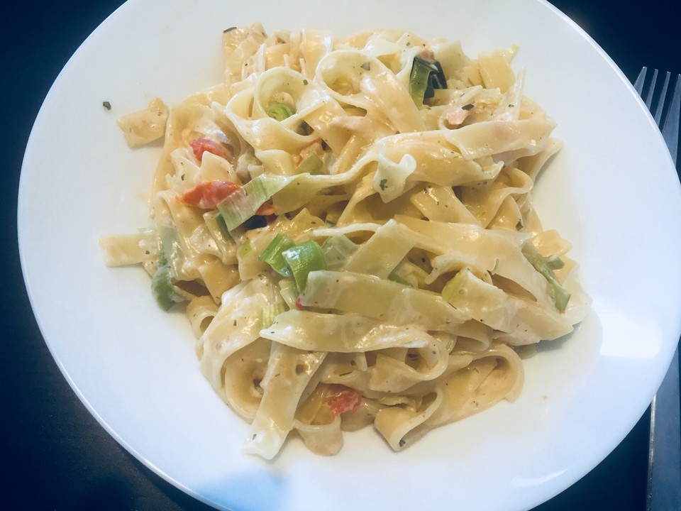 Nudeln mit Lachs-Käse-Soße von Cathi75 | Chefkoch.de
