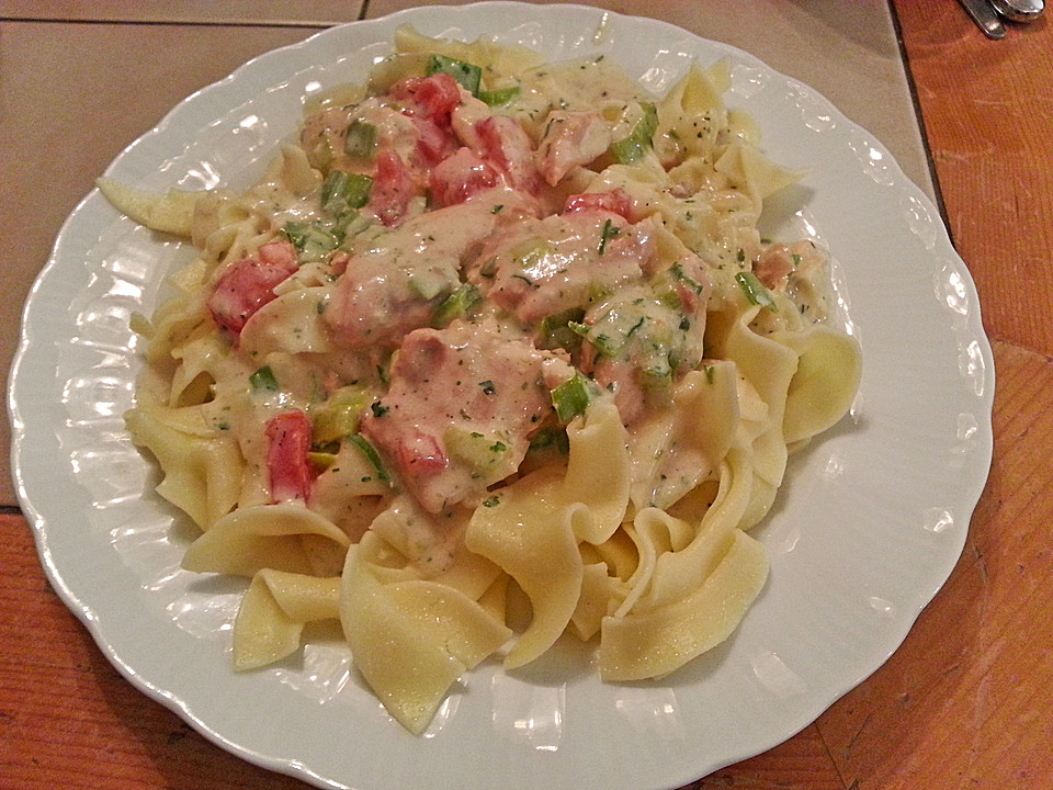 Nudeln mit Lachs-Käse-Soße von Cathi75 | Chefkoch.de