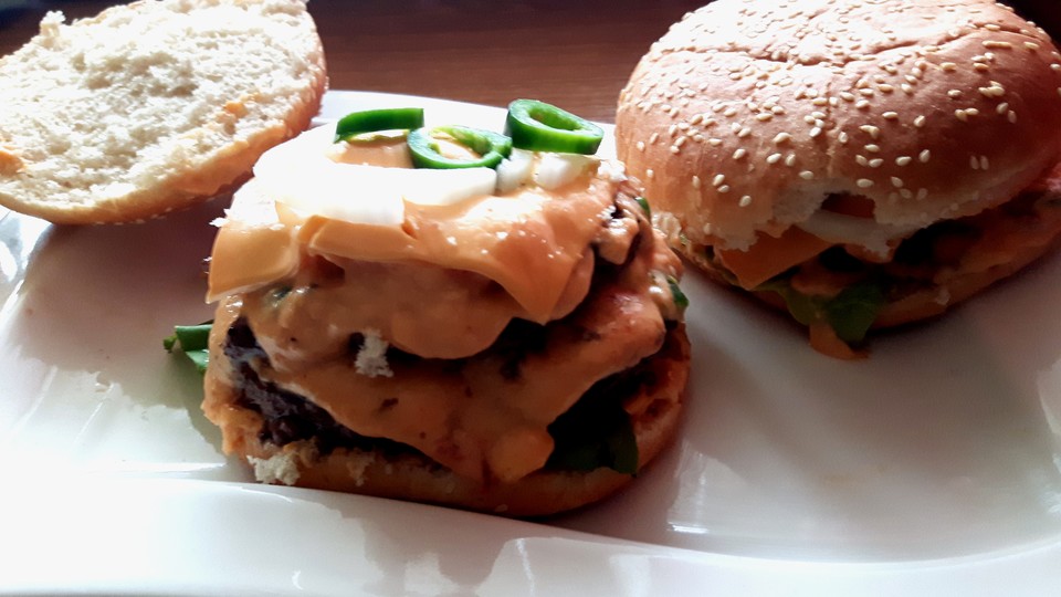 Chili Cheese Burger von marvelousmarv | Chefkoch.de