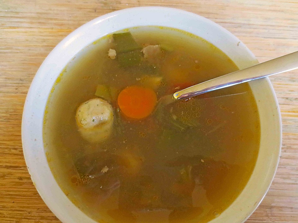 Kräftige Rindfleischsuppe von suedseele | Chefkoch.de