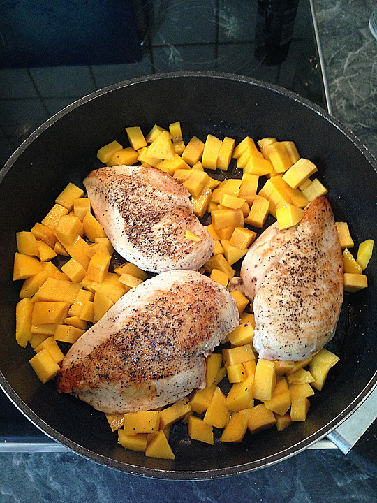 Hähnchenbrust mit fruchtiger Mango-Curry-Sauce von SandraE | Chefkoch.de