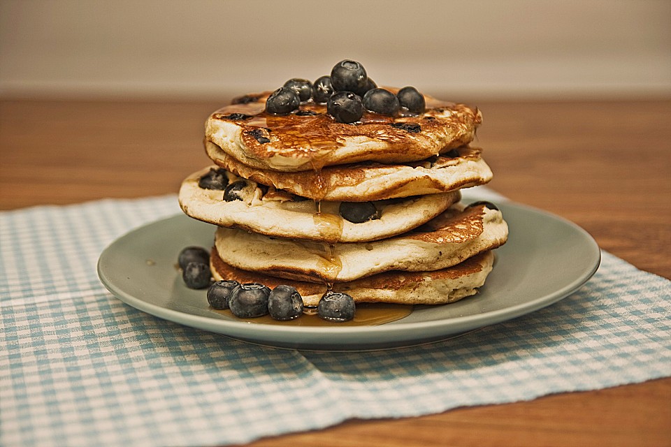 Blaubeer-Pancakes von dashonigkuchenpferd | Chefkoch.de