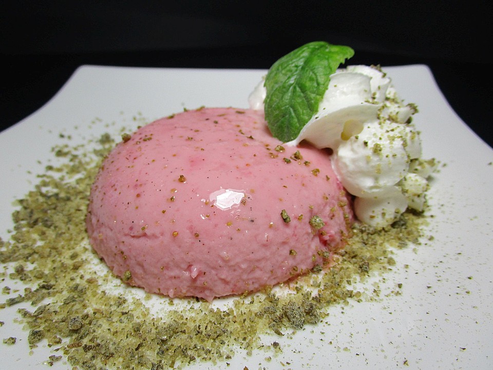 Erdbeer-Sahne-Dessert von trollinger | Chefkoch.de