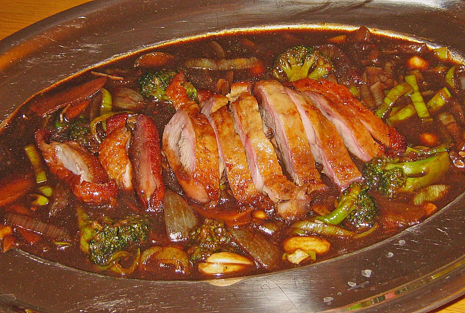 Gebackene Ente mit schwarzer Bohnensauce, scharf von puschelpurzel | Chefkoch.de