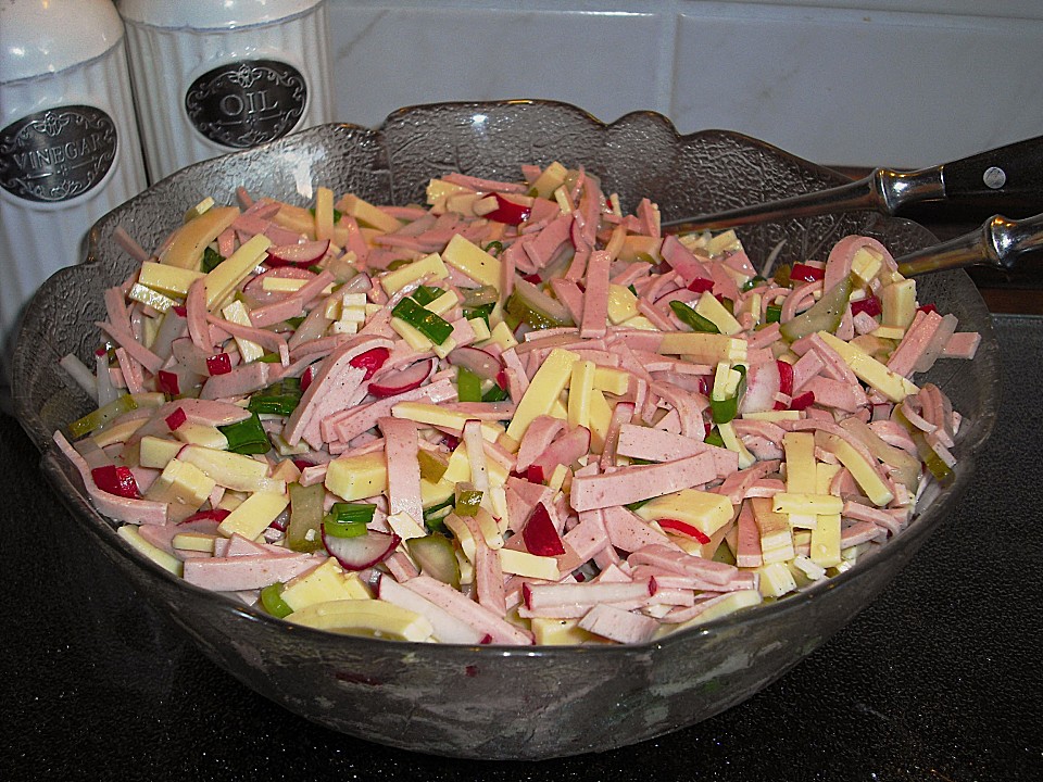 Wurst-Käse-Salat mit Radieschen von bärenmama | Chefkoch.de
