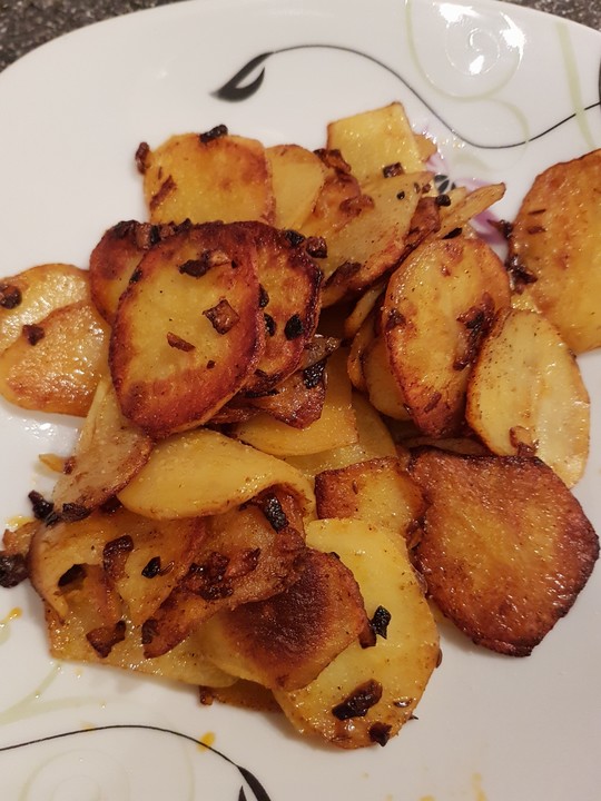 Bratkartoffeln aus rohen Kartoffeln von blondesDornröschen | Chefkoch.de