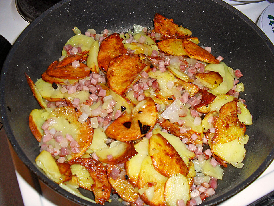 Bratkartoffeln aus rohen Kartoffeln von blondesDornröschen | Chefkoch.de