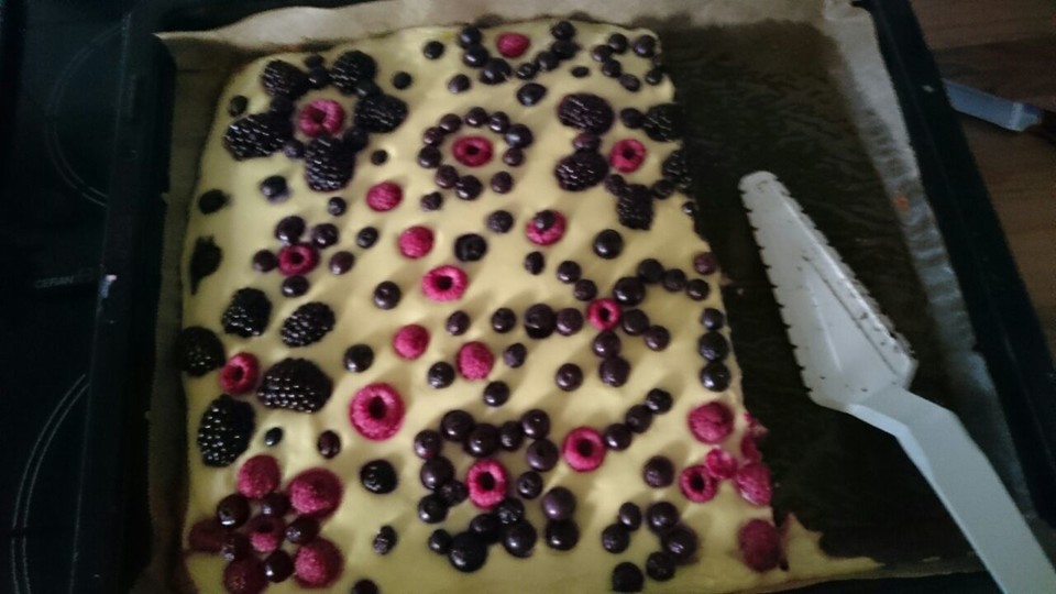 Kirsch - Schmand - Blechkuchen von Sonnenblume21 | Chefkoch.de