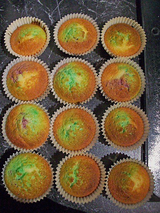 Regenbogen - Muffins von Chrissy79 | Chefkoch.de