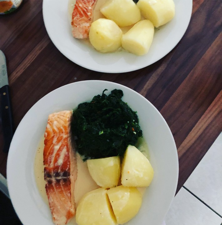 Lachs in Zitronensauce mit Spinat und Kartoffeln von claudia_h ...