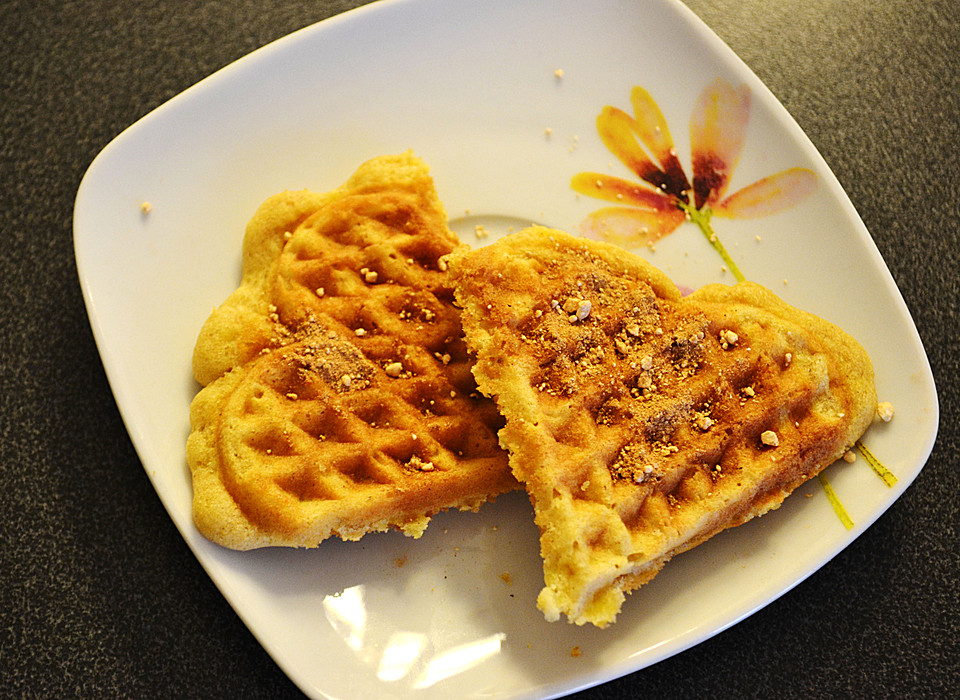 Knusprige Joghurt - Waffeln von St.Auge | Chefkoch.de