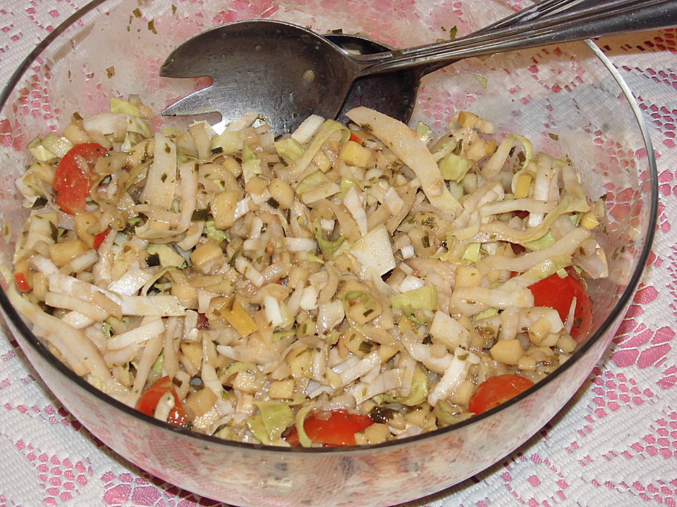 Chicoree - Salat mit Kräuterfrischkäse - Dressing von FrauSchmitz ...
