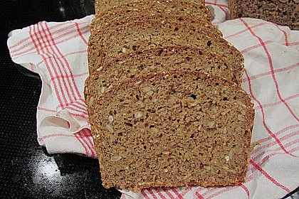 Eifelkrimis kerniges Roggenbrot 3
