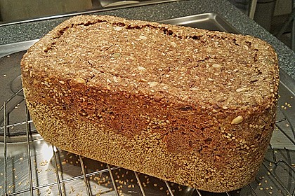 Eifelkrimis kerniges Roggenbrot 25