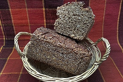Eifelkrimis kerniges Roggenbrot 28