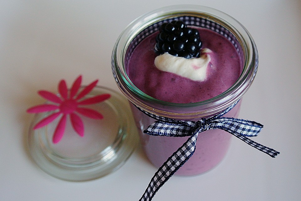 Brombeer-Joghurt-Torte von kleinehobbits | Chefkoch.de