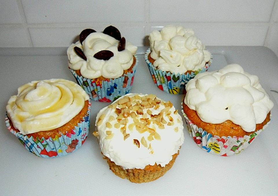 Carrot Cupcakes mit Cream Cheese Frosting von lolka-polka | Chefkoch.de