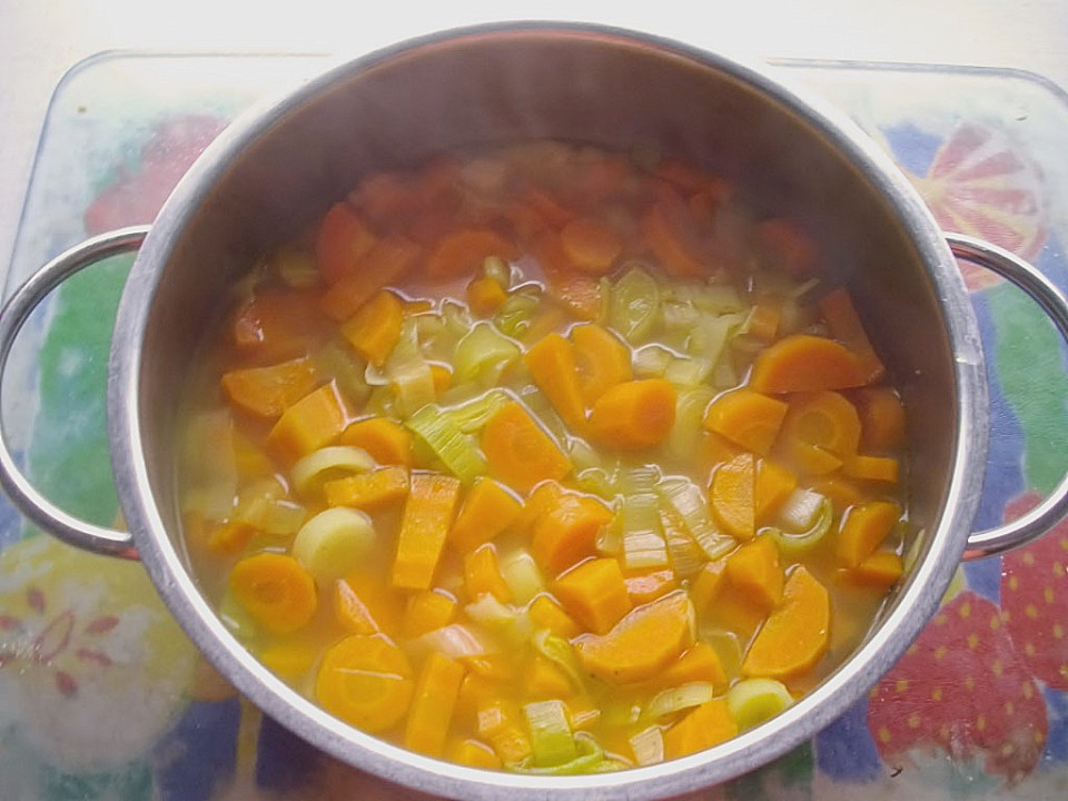 Karotten-Kokos-Suppe mit Ingwer von Aniii78 | Chefkoch.de