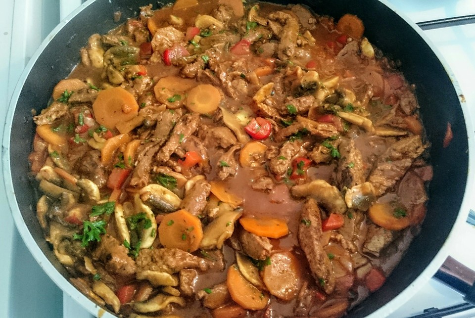 Vegetarisches Gulasch von rioreiser | Chefkoch.de