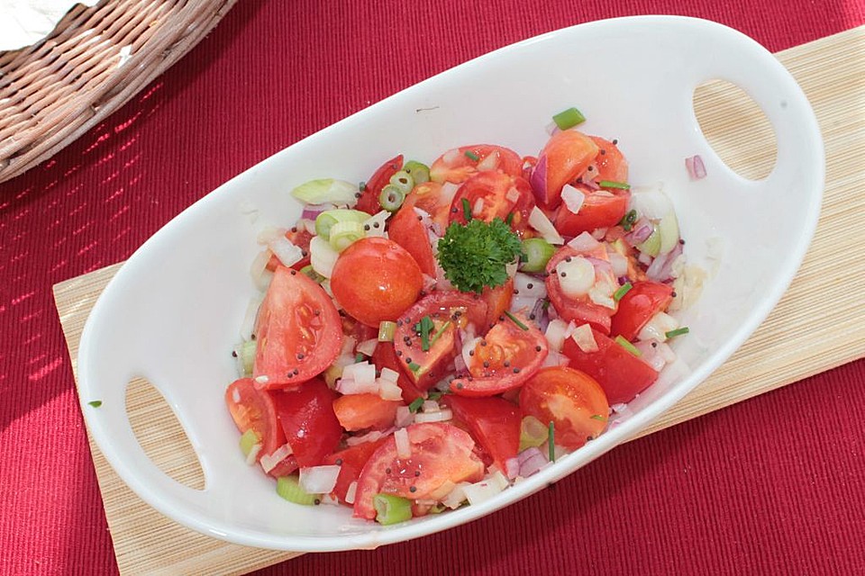 Tomaten-Zwiebel-Salat von Rumpel222 | Chefkoch.de
