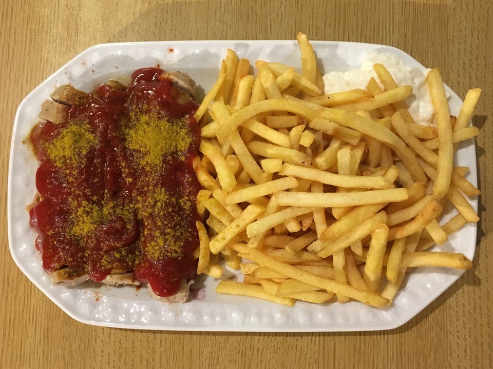 Currywurst mit Pommes Frites von Marc21Ja | Chefkoch.de