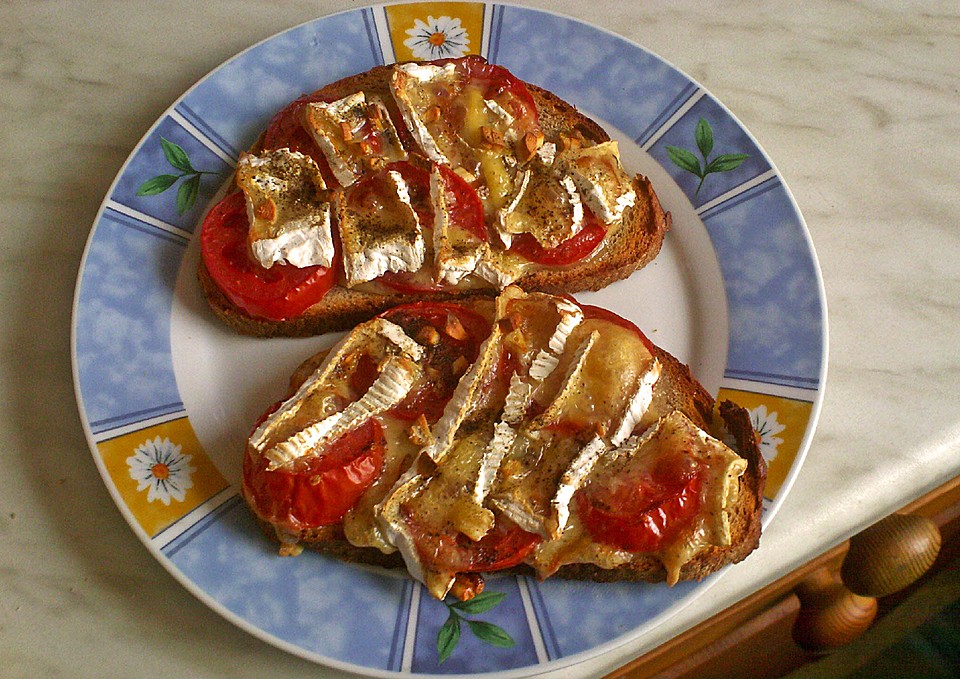 Überbackenes Tomaten-Camembert-Brot von jabra | Chefkoch.de