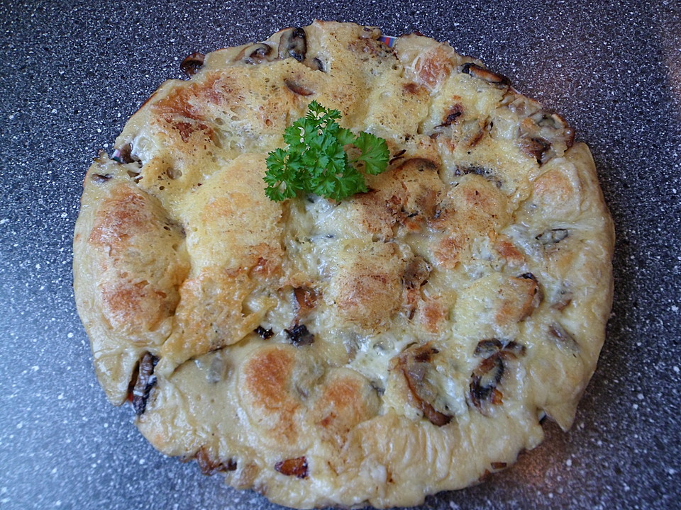Pfannkuchen mit Champignons und Käse von labernich | Chefkoch.de