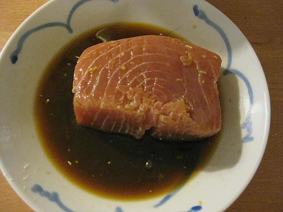 Thunfisch-Tataki in Togarashi mit Gemüse-Tempura von Mathias56 ...