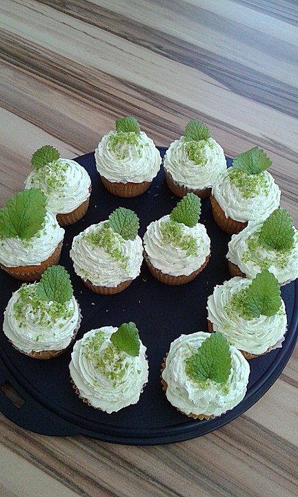 Joghurt Cupcakes Mit Leichtem Quark Sahne Topping Von Piri Chefkoch De