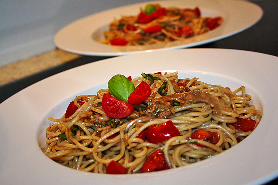 Spaghetti mit Tomate und Mozzarella von Bathory13 | Chefkoch.de