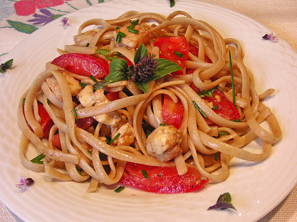 Spaghetti mit Tomate und Mozzarella von Bathory13 | Chefkoch.de
