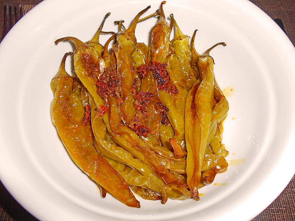 Peperoni im Ofen oder auf dem Grill gebacken von streifenhoernchen