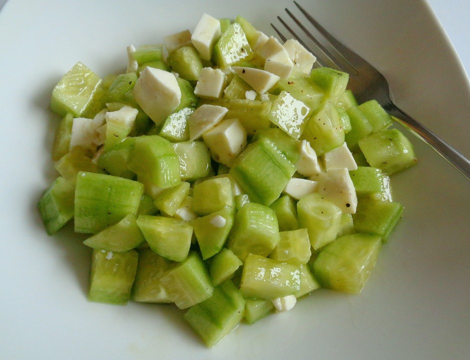 Gurken-Mozzarella Salat von NiniDieKochUndBackmaus | Chefkoch.de
