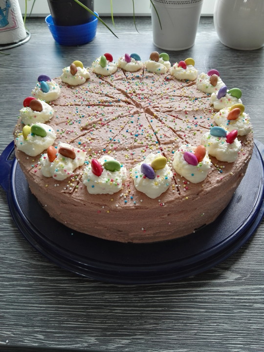 Schokoladen - Sahne - Torte für Eilige von siwekinfo | Chefkoch.de Schokoladen - Sahne - Torte für Eilige von siwekinfo | Chefkoch.de