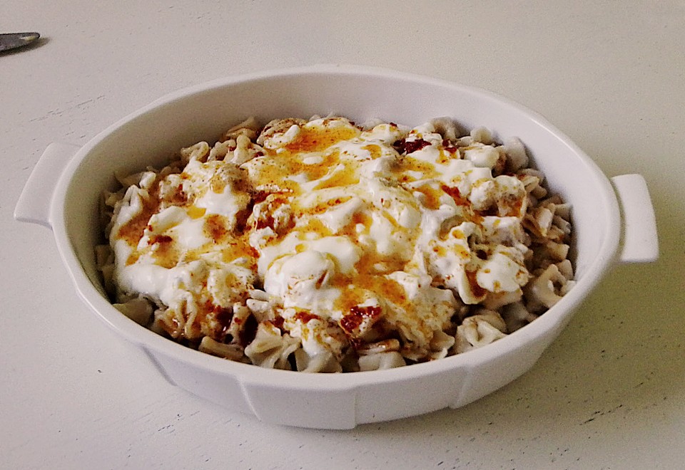 Manti mit Joghurtsauce und Paprikabutter von Sivi Chefkoch.de