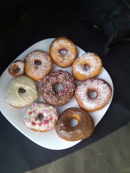 Amerikanische Donuts mit Apfelglasur von sukeyhamburg17 | Chefkoch.de Amerikanische Donuts mit Apfelglasur von sukeyhamburg17 | Chefkoch.de