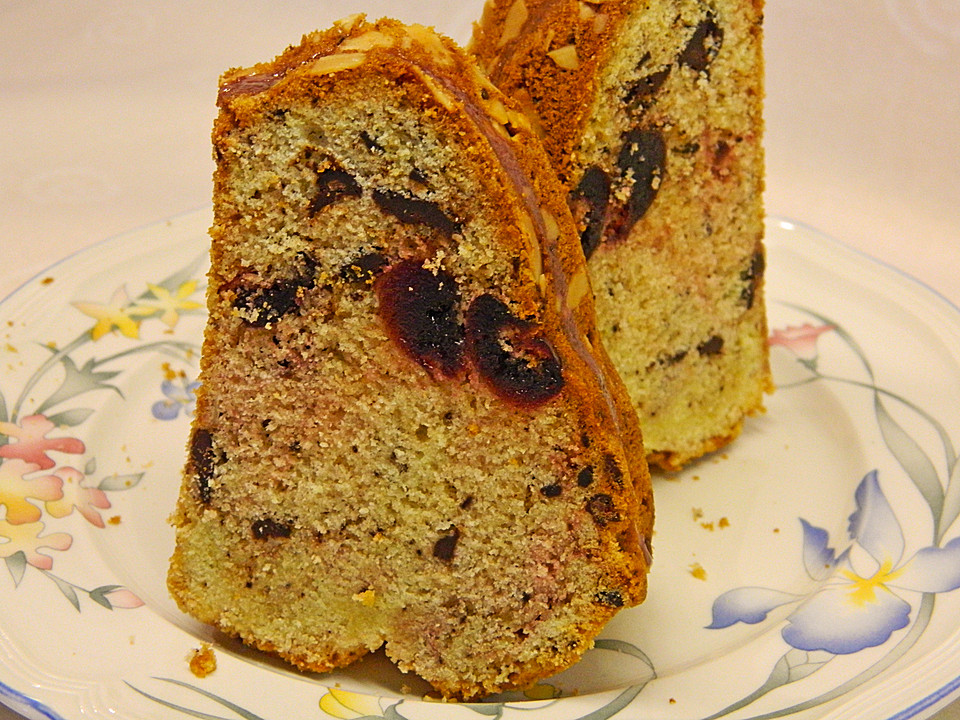 Amarena-Kirsch-Gugelhupf von kleinehobbits | Chefkoch.de