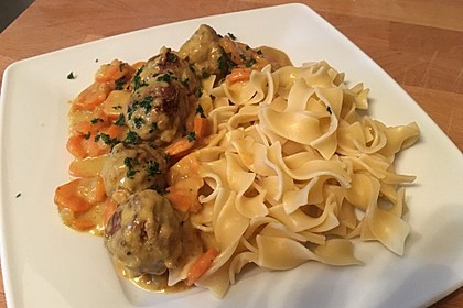 Hackbällchen in Möhren-Currysoße 29