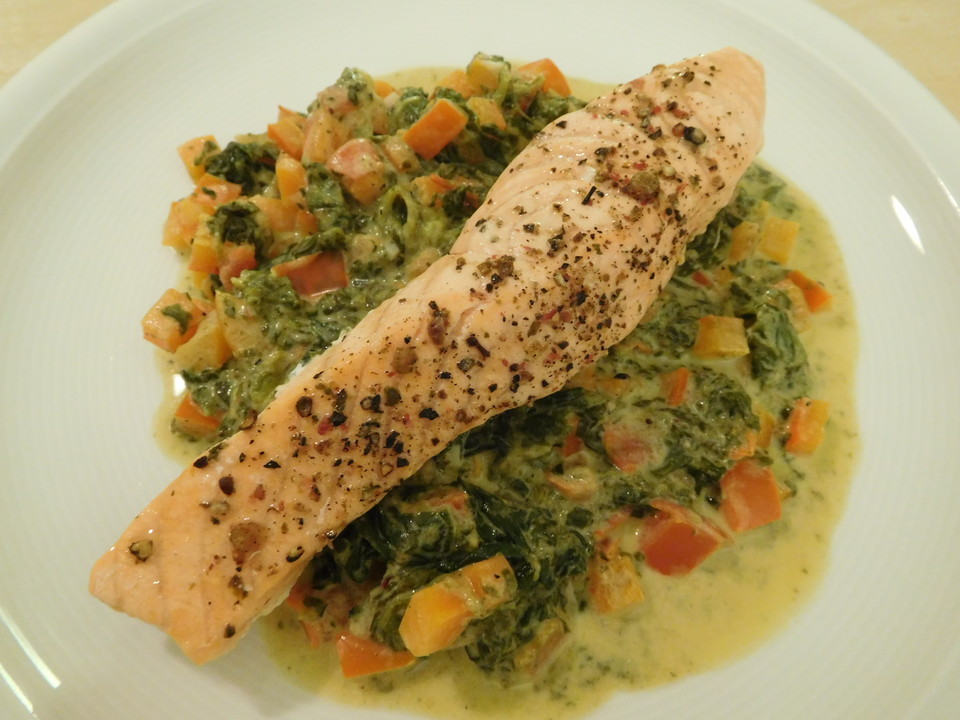 Lachsfilet im Gemüsebett von binchen59 | Chefkoch.de Lachsfilet im Gemüsebett von binchen59 | Chefkoch.de